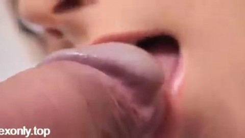 Homemade Babe Sucking