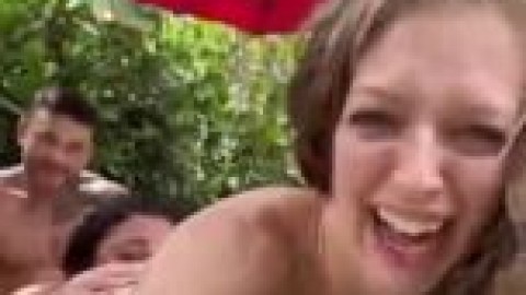 Girlfriends Selfie Group Sex