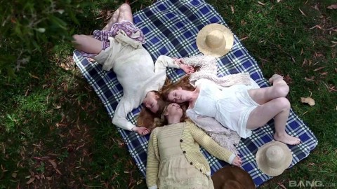 Outdoors Solo Video Of Natural Tits Laney Day Pleasuring Her Pussy Pretty Ass