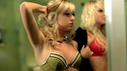 beautiful lady me Britney Spears singing Piece Of Me_720p