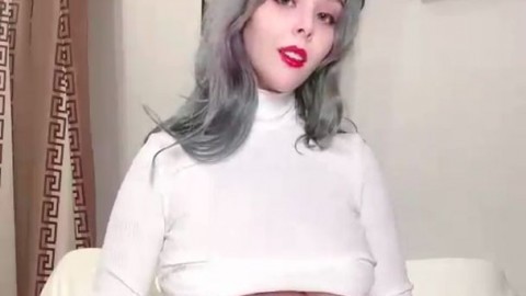 Cute Curvy Girlfriend