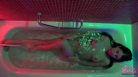 Alicekellyxxx Honey Amateur Solo In The Bathroom Soft Hd Daughter Seduces Father