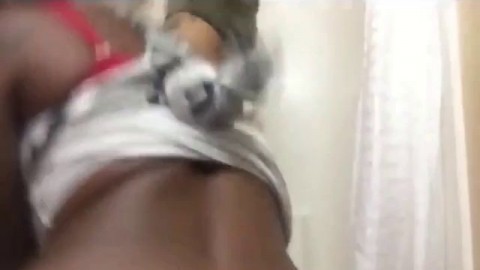 Twerk Strippers Show Pussy Lilly Ford