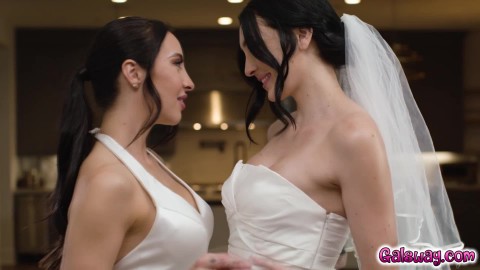 Charlotte and Melissa comfort each other with a dance that turns them lustful