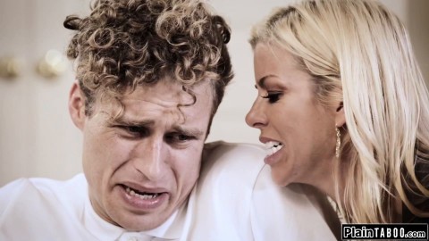 Teen ran out after finding out bf is sucked by his stepmom