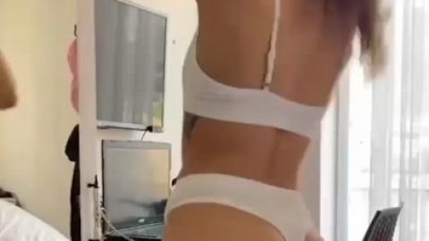 violet russo Blondymilf morenabucetaomg - lustful.su/ozzkje