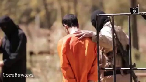 2022 gore video - Isis beheads eight men with machete - xgor