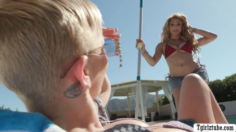 Horny MILF cant resist the hotness of TS cleaner