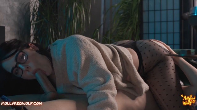 girl in glasses smokes and mollyredwolf porndude